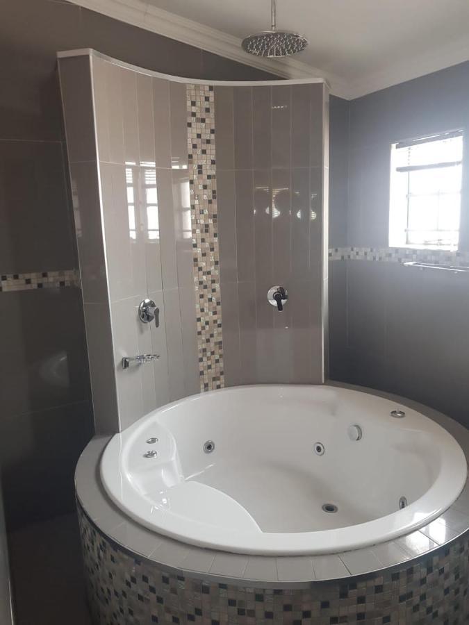 فندق Terrace Lofts Standerton المظهر الخارجي الصورة